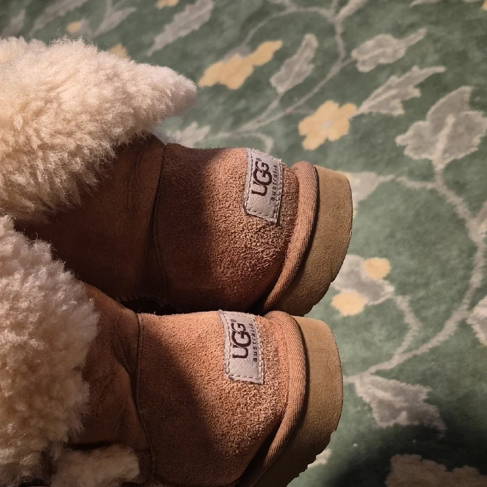 UGG Brown Shearling Winter Boots